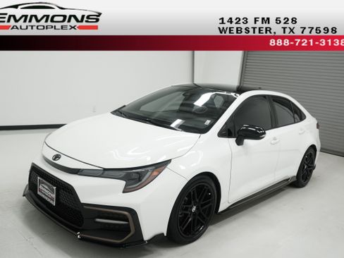 Used 2022 Toyota Corolla SE FWD image 1