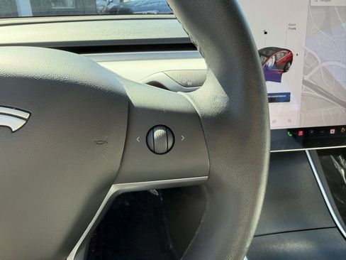 Used 2020 Tesla Model 3 Long Range image 17