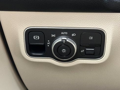 Certified 2024 Mercedes-Benz EQB 250+ image 32
