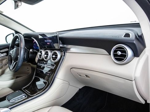 Used 2022 Mercedes-Benz GLC 300 4MATIC image 19