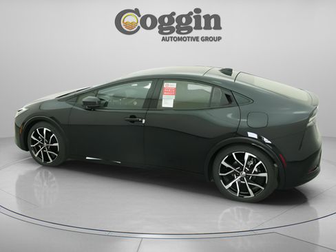 New 2026 Toyota Prius Plug-In Hybrid image 8