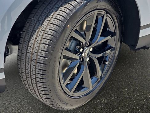 New 2026 Land Rover Range Rover Velar S AWD/4WD image 33