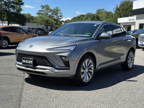 New 2025 Buick Envista Avenir image 22