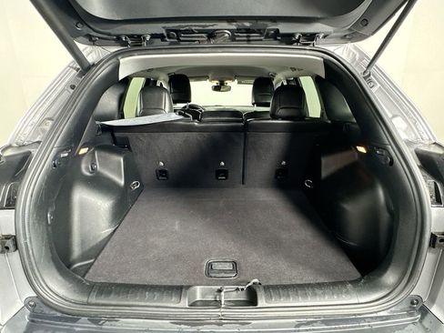 Used 2019 Jeep Cherokee Latitude Plus w/ Comfort/Convenience Group image 24