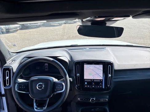 Used 2023 Volvo XC40 Recharge Ultimate w/ Protection Package Premier AWD/4WD image 4