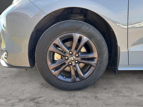 Certified 2024 Toyota Sienna XLE Woodland Edition AWD/4WD image 9