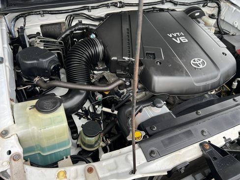 Used 2012 Toyota Tacoma PreRunner image 41