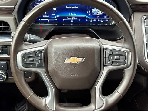 Used 2024 Chevrolet Suburban LT image 15