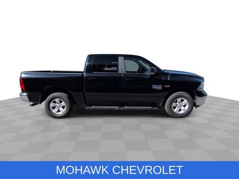 Used 2019 RAM 1500 Classic SLT w/ Luxury Group AWD/4WD image 10