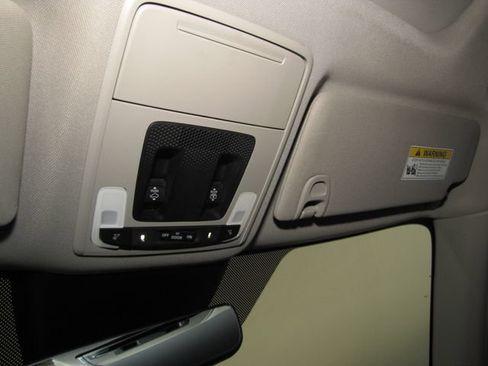Certified 2025 Honda Pilot Touring image 8