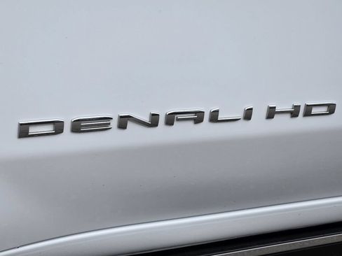 Used 2024 GMC Sierra 2500 Denali Ultimate w/ Max Trailering Package AWD/4WD image 16