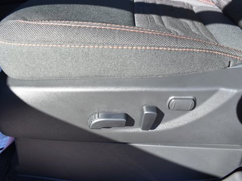 New 2026 Nissan Frontier PRO-4X w/ Pro-4x Convenience Package image 15