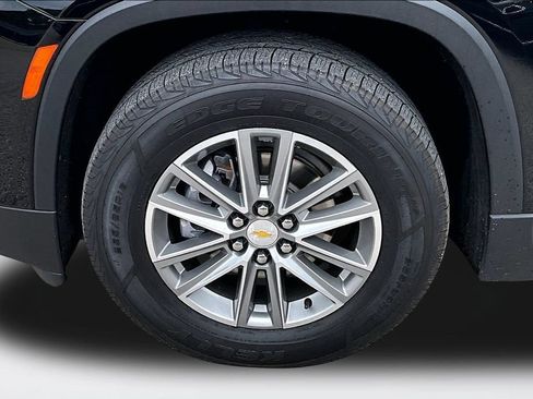 Used 2023 Chevrolet Traverse LT AWD/4WD image 34