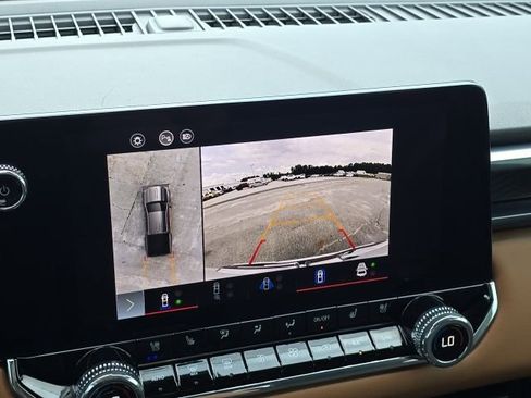 Used 2024 GMC Canyon AT4 w/ AT4 Premium Package AWD/4WD image 34