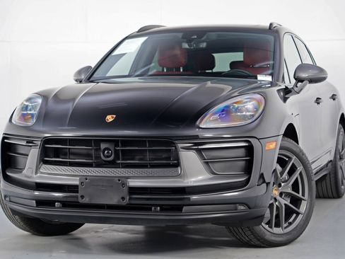 Used 2024 Porsche Macan Turbo image 3