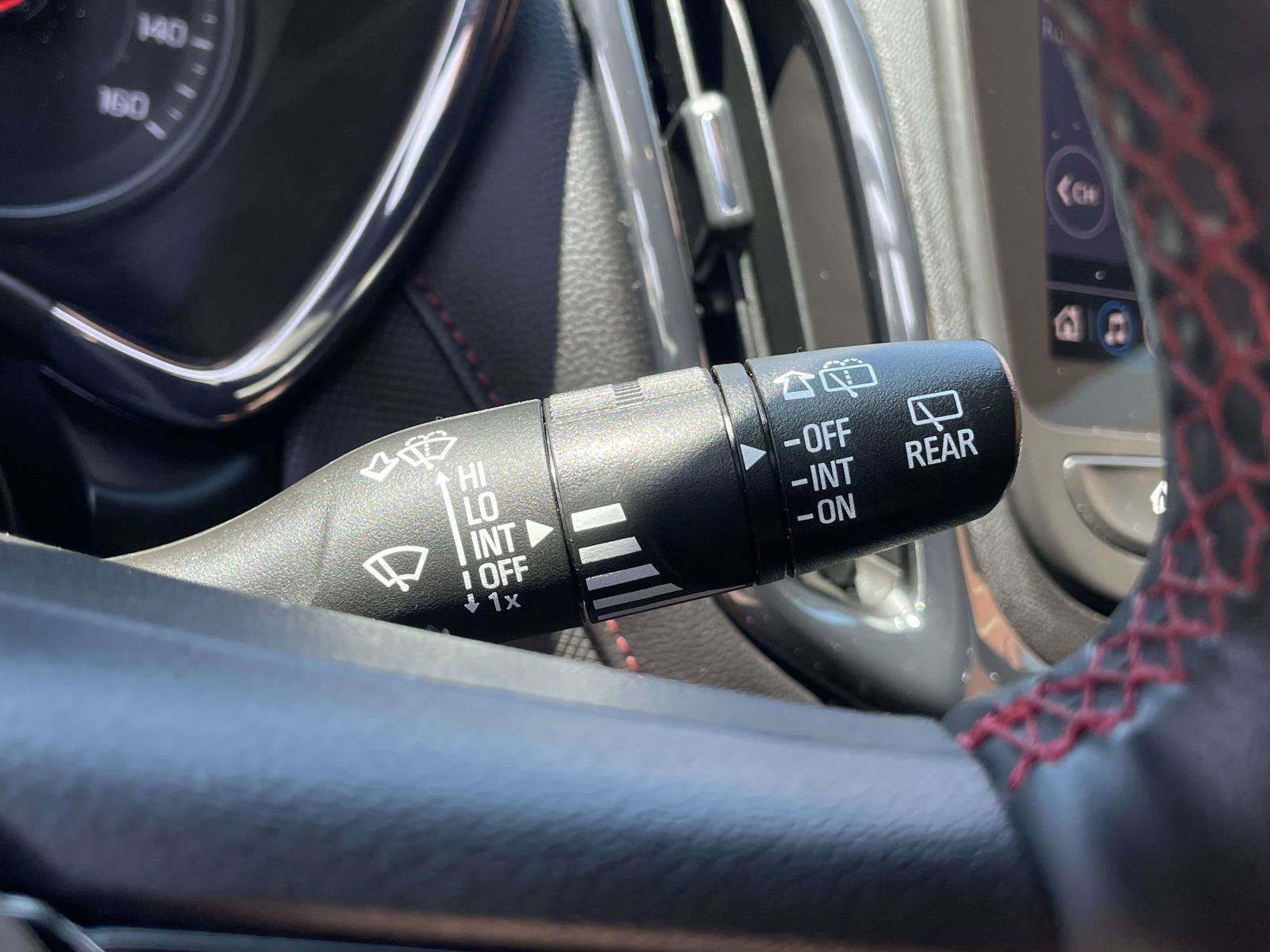 Used 2024 Chevrolet Equinox RS FWD image 19