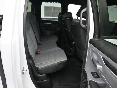 Used 2022 RAM 1500 Big Horn AWD/4WD image 10