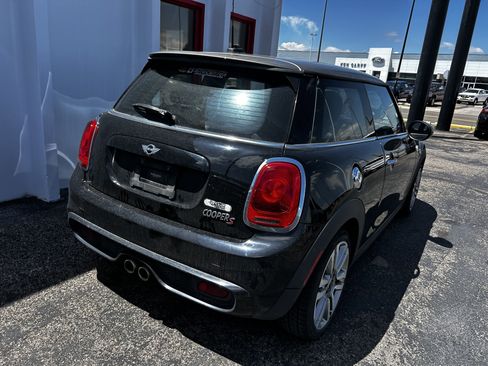 Used 2017 MINI Cooper S FWD image 4