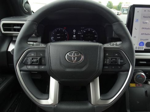 New 2025 Toyota 4Runner TRD Off-Road Premium image 16