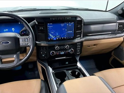 Used 2024 Ford F250 Lariat w/ Black Appearance Package image 6