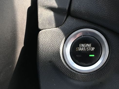 Used 2021 Chevrolet Equinox LT image 21