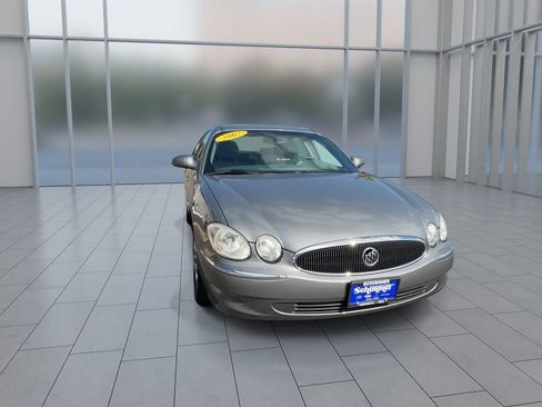 Used 2007 Buick LaCrosse CXL w/ Driver Confidence Package FWD image 3