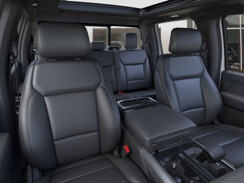 New 2025 Ford F150 XLT w/ Equipment Group 303A High image 31