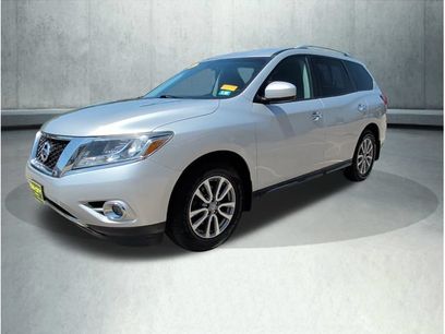 Used 2015 Nissan Pathfinder SV