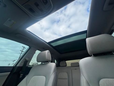 Used 2018 Hyundai Tucson Value w/ Cargo Package image 13