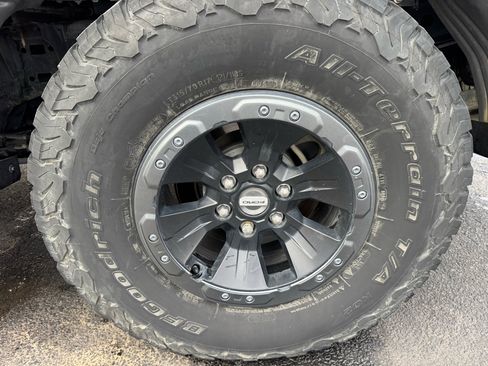 Used 2018 Ford F150 Raptor w/ Equipment Group 802A Luxury image 14