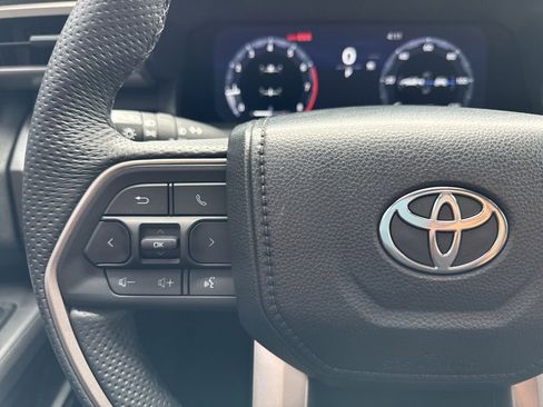 Used 2024 Toyota Tacoma SR5 AWD/4WD image 29