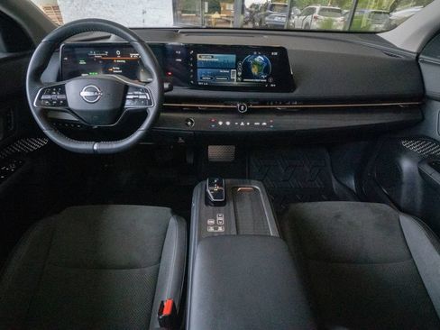 Used 2024 Nissan Ariya AWD image 19