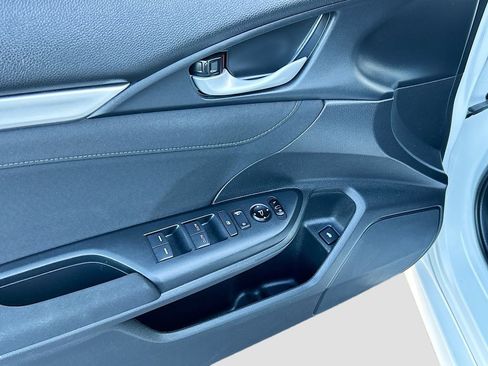 Used 2018 Honda Civic EX image 17
