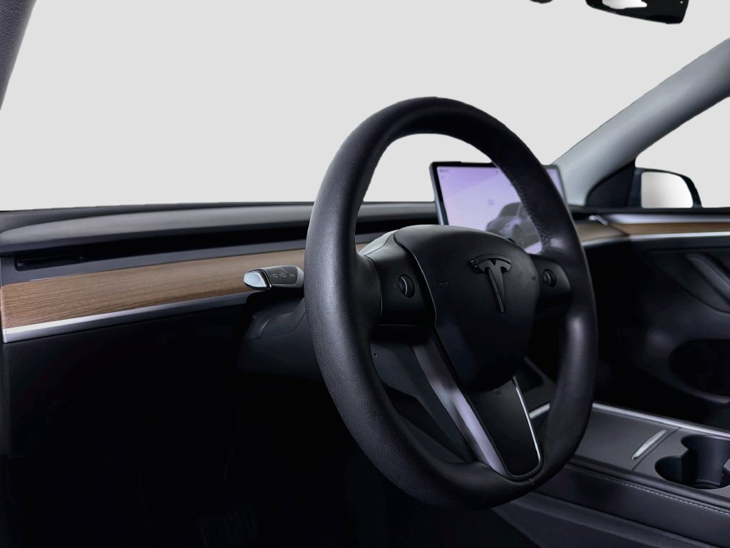 Used 2022 Tesla Model Y Long Range AWD/4WD image 9