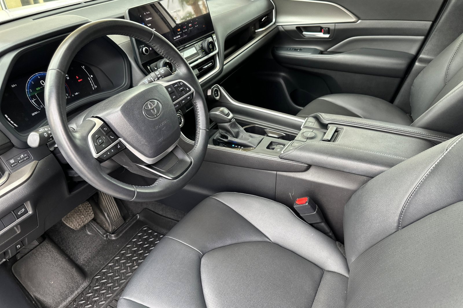 Used 2025 Toyota Grand Highlander FWD image 10