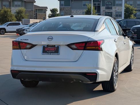 New 2026 Nissan Altima 2.5 SV FWD image 4