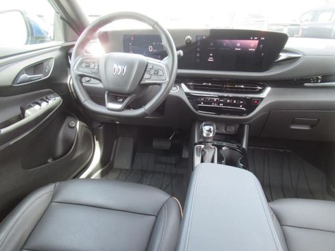 Used 2025 Buick Envista Avenir FWD image 13