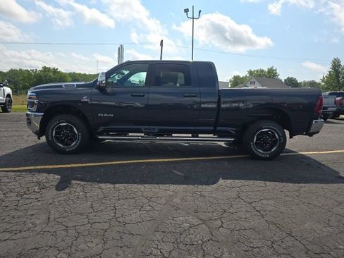 New 2026 RAM 2500 Laramie AWD/4WD image 4