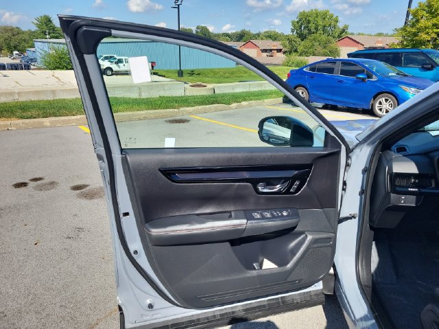 Used 2024 Honda CR-V Sport Touring image 13