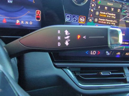 Used 2024 Chevrolet Equinox EV RS FWD image 22