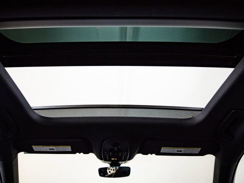 New 2026 Porsche Panamera 4 AWD/4WD image 31