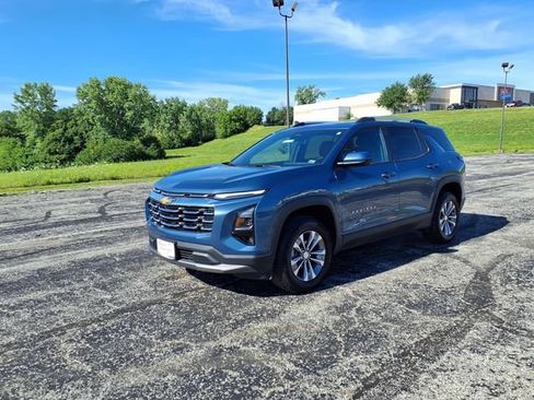 Used 2025 Chevrolet Equinox LT w/ Convenience Package II AWD/4WD image 48