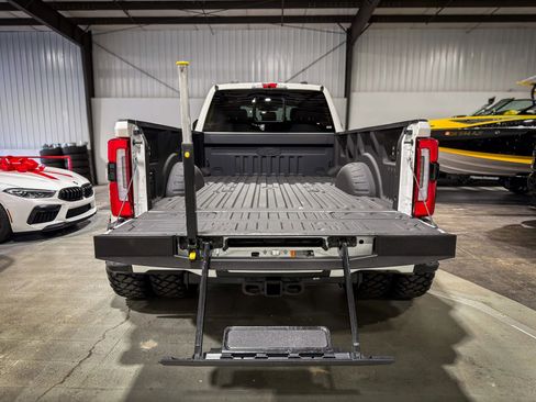 Used 2025 Ford F450 Platinum w/ Platinum Plus Package AWD/4WD image 6