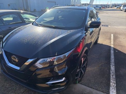 Used 2022 Nissan Rogue Sport SL w/ Premium Package image 8