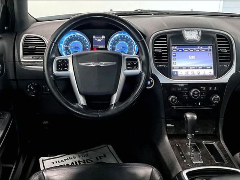 Used 2011 Chrysler 300 Limited image 13