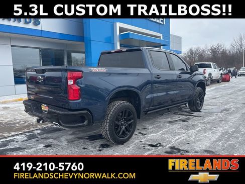 Used 2021 Chevrolet Silverado 1500 Custom Trail Boss w/ LPO, Dark Essentials Package image 7