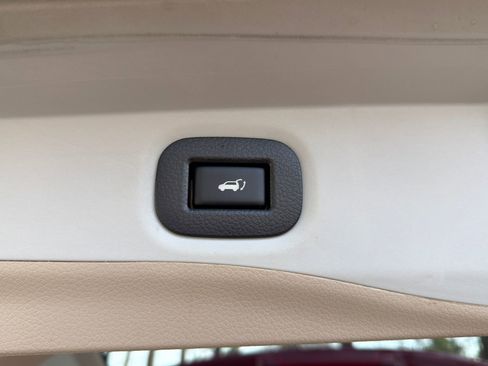 Used 2015 Nissan Rogue SL image 18