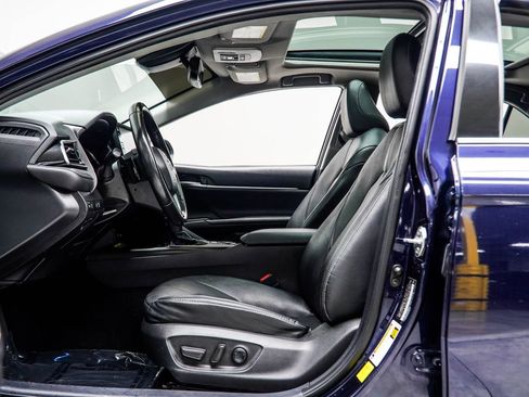 Used 2021 Toyota Camry XSE image 33