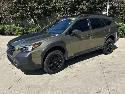Used 2022 Subaru Outback Wilderness AWD/4WD image 3