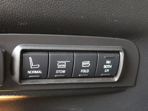 Used 2016 Ford Explorer Platinum image 39